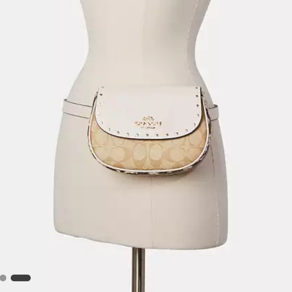 Coach Saddle Belt Bag In Signature Canvas - Picture 2 of 5